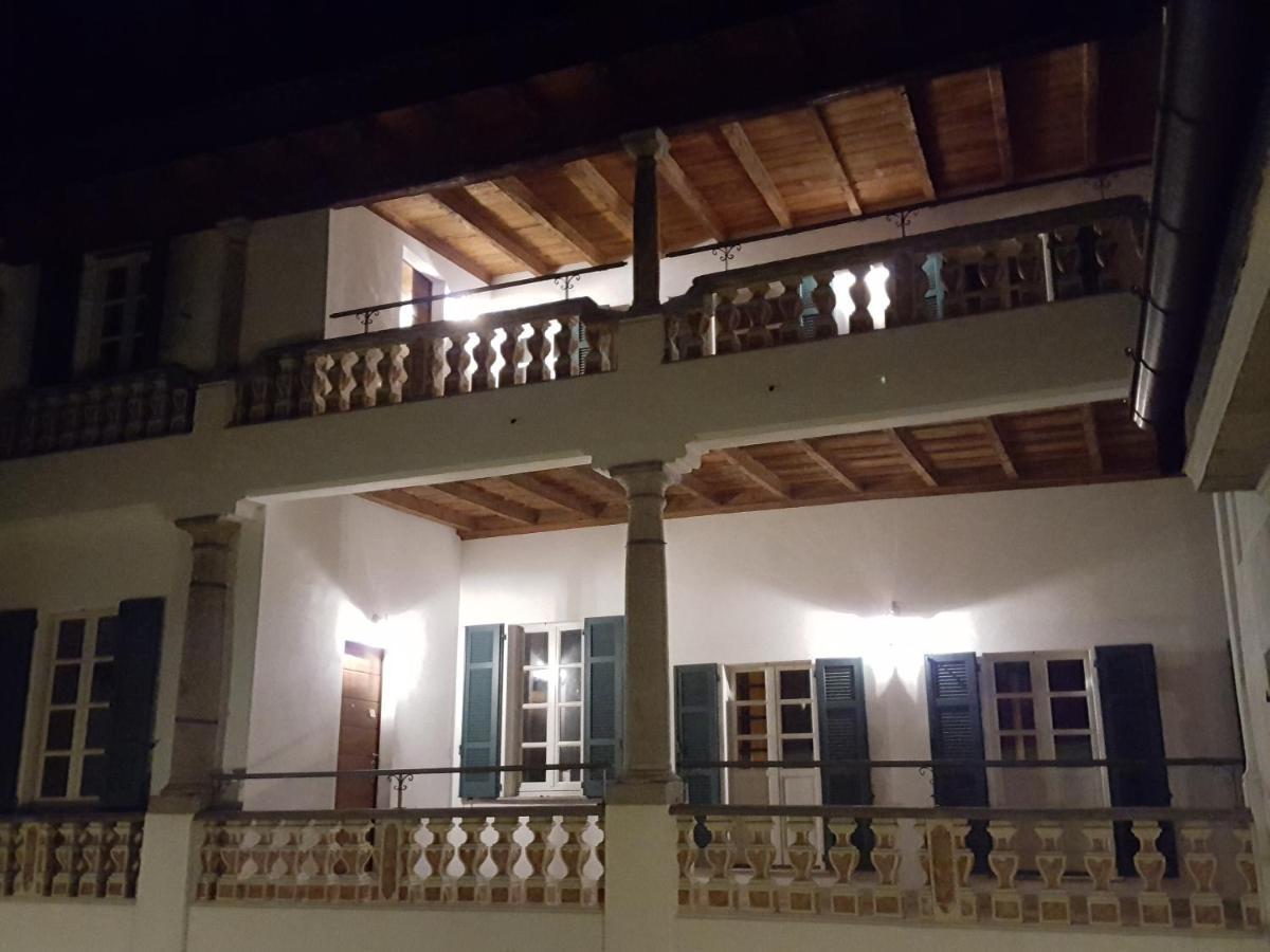Villa Maghetti - Modernized Flat In Historic Palazzo In The Center Of Luino Eksteriør billede