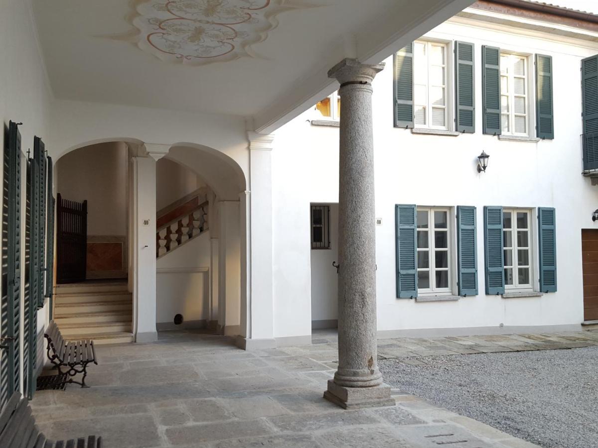 Villa Maghetti - Modernized Flat In Historic Palazzo In The Center Of Luino Eksteriør billede
