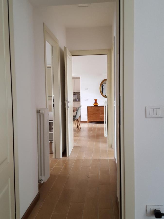 Villa Maghetti - Modernized Flat In Historic Palazzo In The Center Of Luino Eksteriør billede
